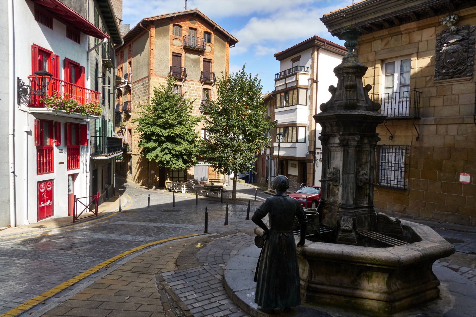 Fuente de la Aguadora an der Angeles Sorazu Kalea.