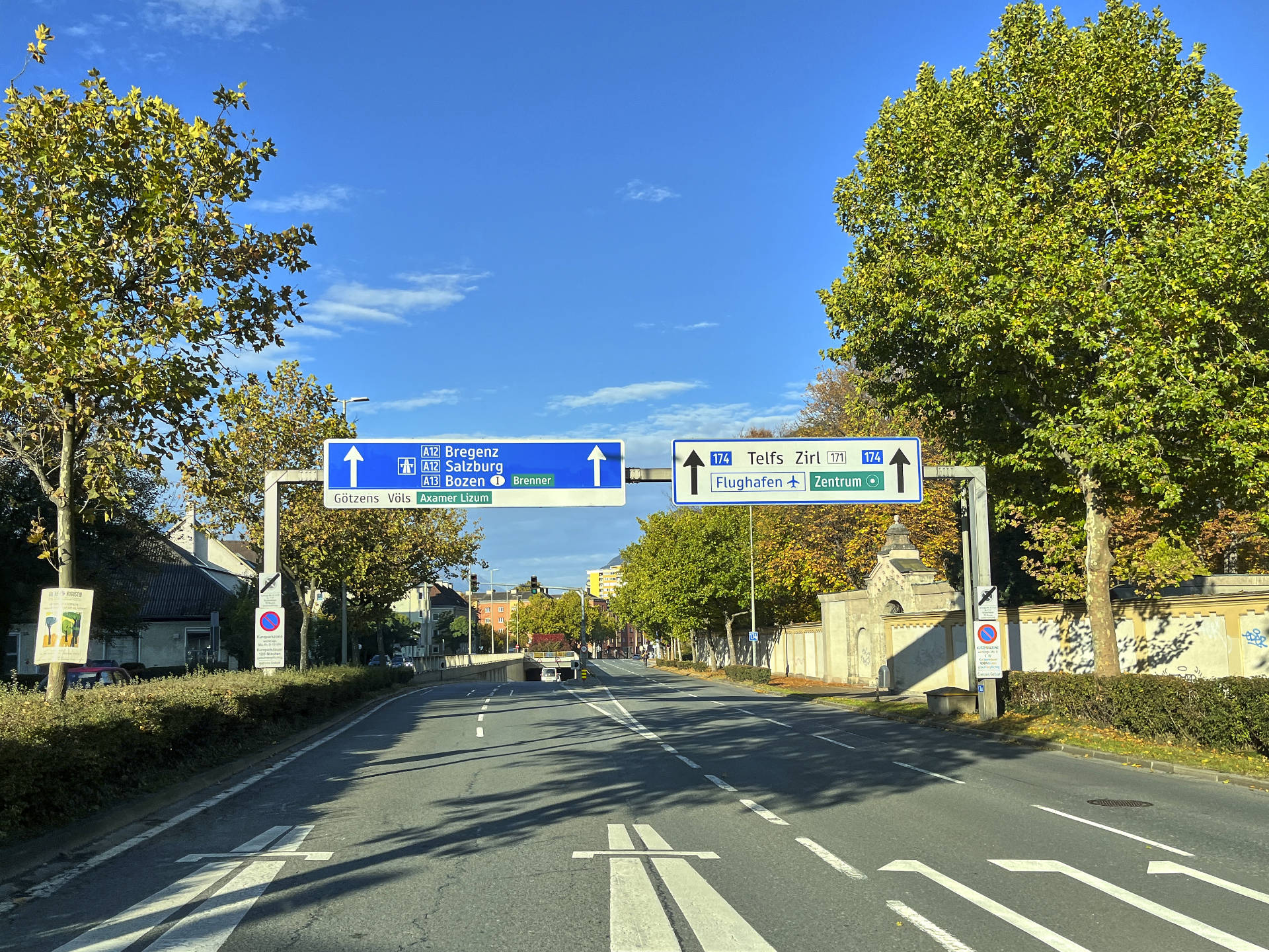 Der Altweiber Sommer kam doch noch – frühmorgens Aufbruch in Innsbruck.