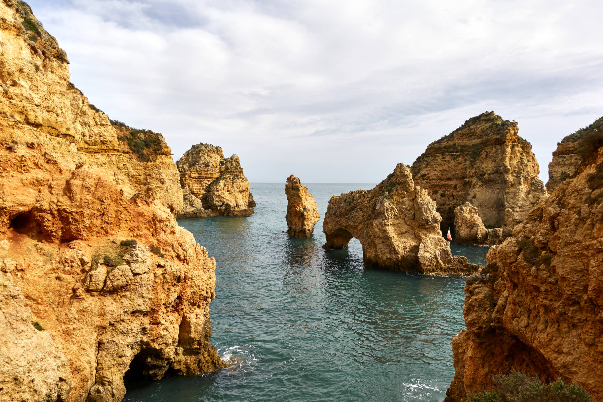 Die Grotten des Ponta da Piedade.