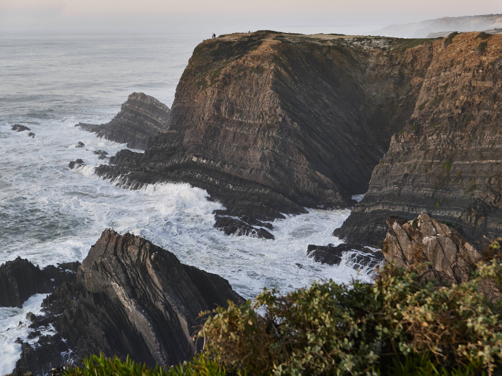 Die imposante Bucht am Ponta do Cavaleiro aka Cabo Sardão Portugal.