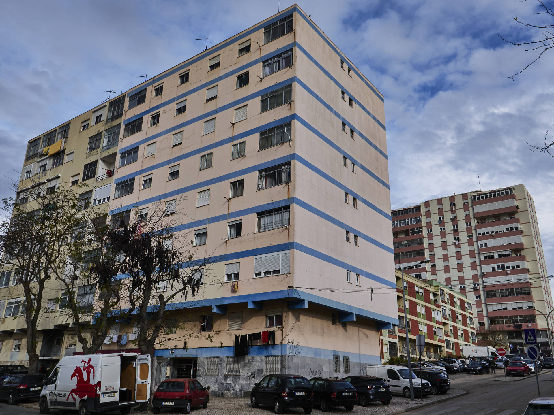 Anmutung einer Strafkolonie – die Sozialbunker von Setúbal.