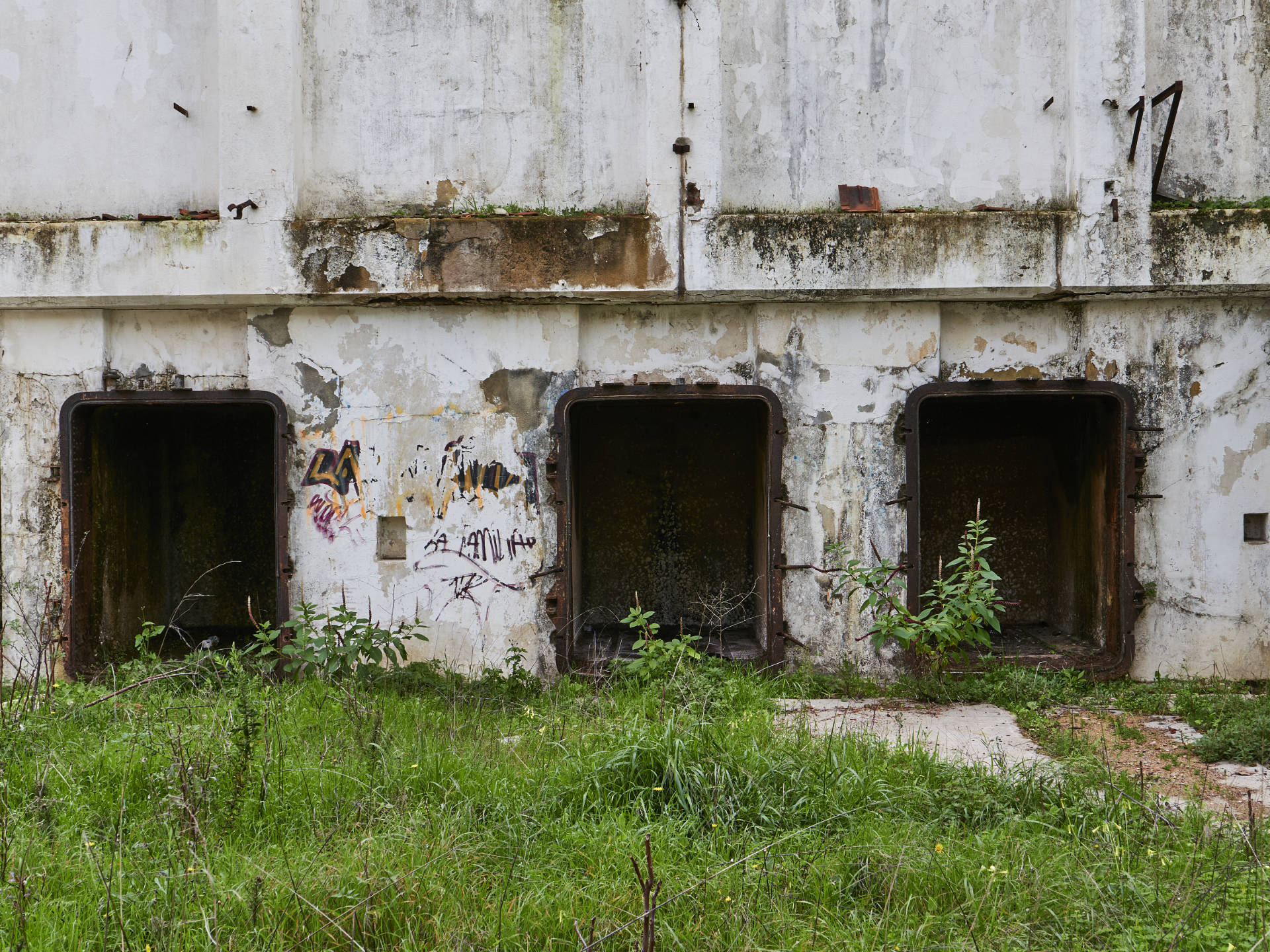 Relikte einer bessern Zeit – Industrieruine in Setúbal.