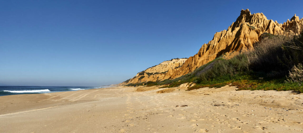 Praia do Galé Protegida da Arriba Fóssil Portugal.